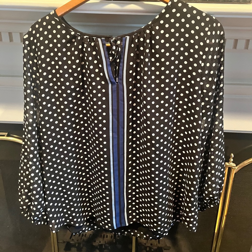 WHITE HOUSE BLACK MARKET DRESS TOP